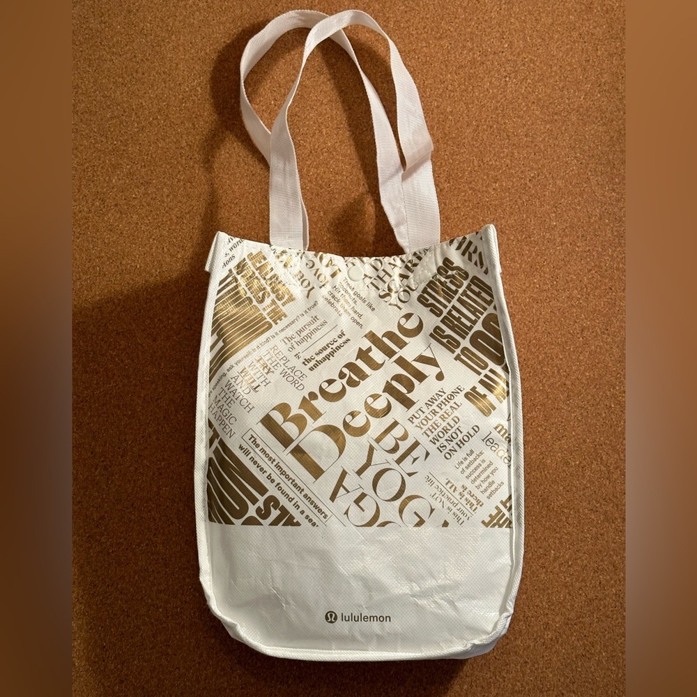 Lululemon tote
